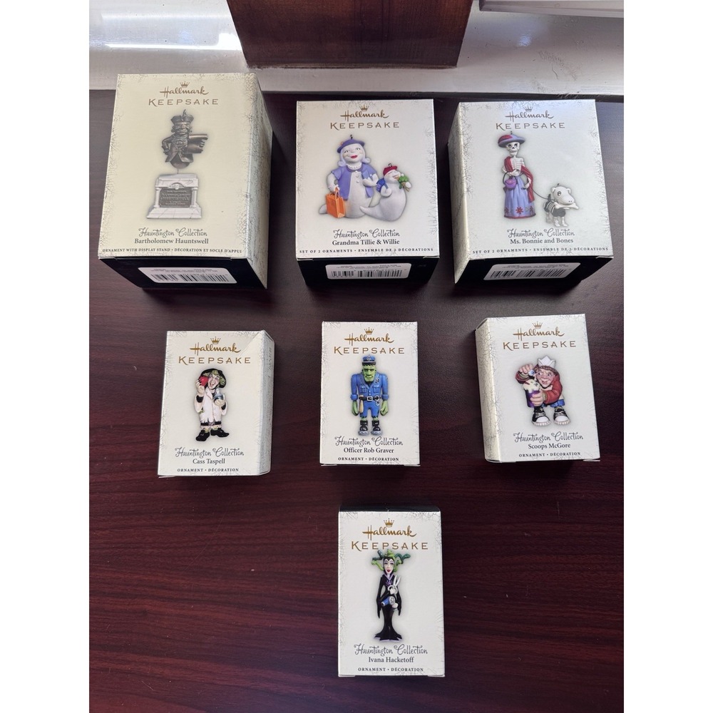 Hallmark 2005 Hauntington Collection Set of 7 Ornaments